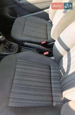 Хэтчбек Volkswagen Polo 2015 в 