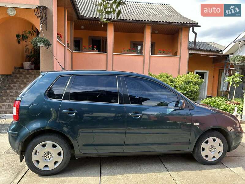 Хэтчбек Volkswagen Polo 2002 в Виноградове