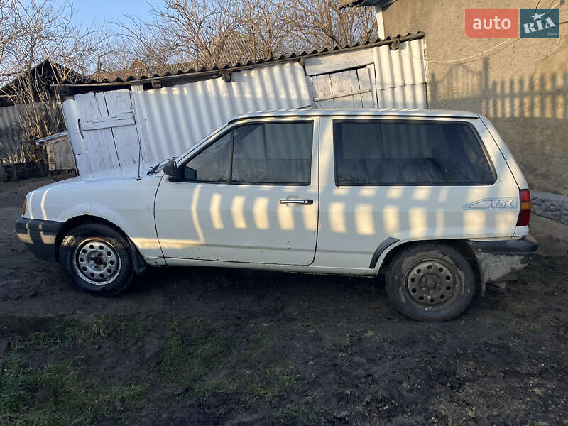 Хэтчбек Volkswagen Polo 1991 в Кельменцах