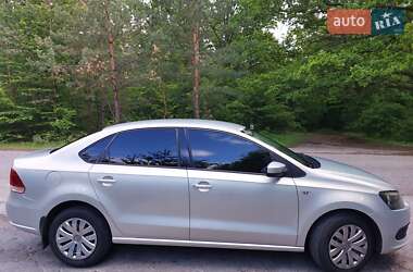 Седан Volkswagen Polo 2011 в Киеве