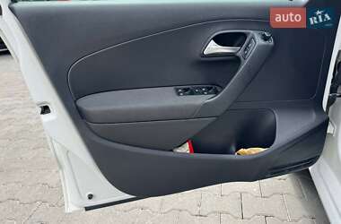 Хэтчбек Volkswagen Polo 2011 в 