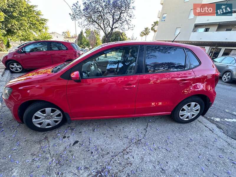 Хетчбек Volkswagen Polo 2013 в Чернівцях