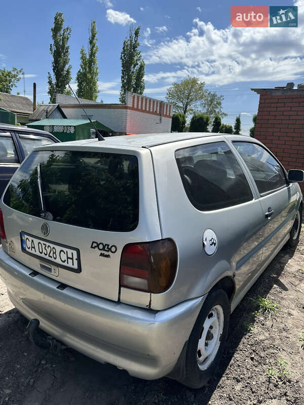 Хетчбек Volkswagen Polo 2001 в Глобиному