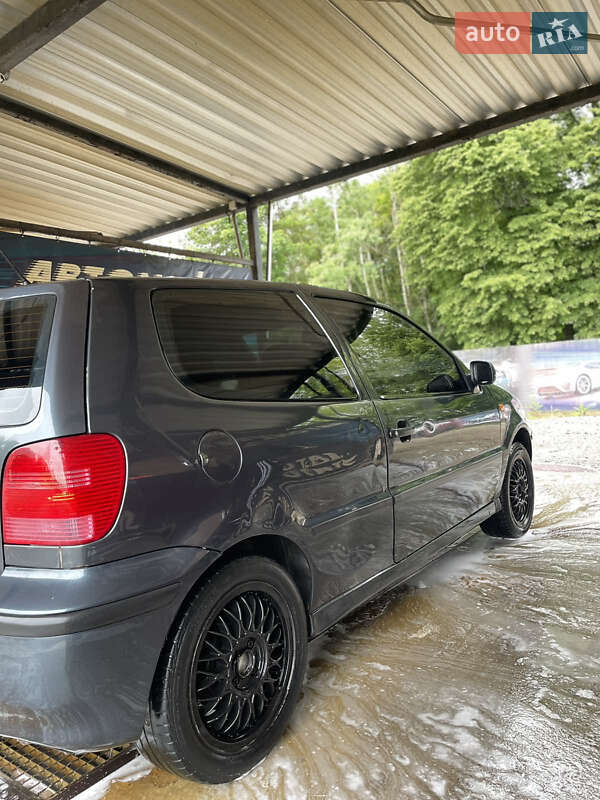 Хэтчбек Volkswagen Polo 2000 в Калуше