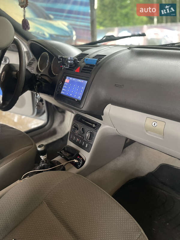 Хэтчбек Volkswagen Polo 2000 в Калуше