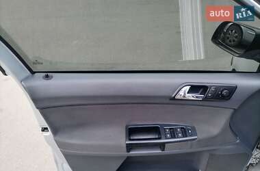 Хэтчбек Volkswagen Polo 2003 в 