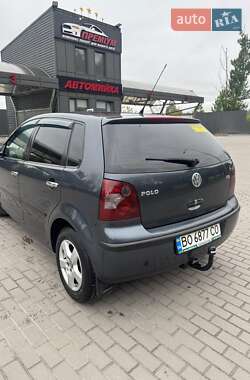 Хетчбек Volkswagen Polo 2003 в 