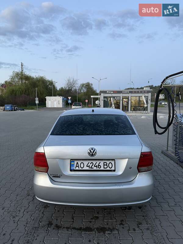 Седан Volkswagen Polo 2011 в Мукачевому