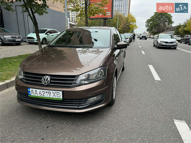Седан Volkswagen Polo 2017 в Киеве