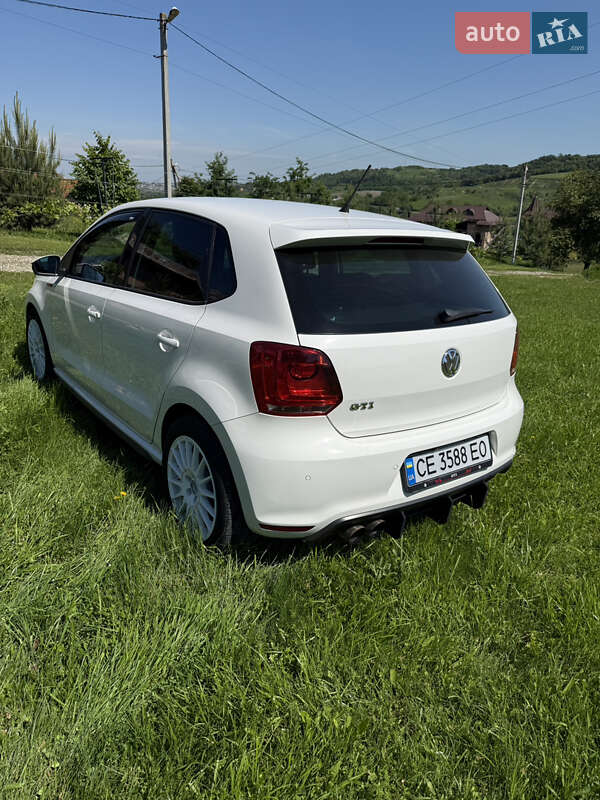 Хэтчбек Volkswagen Polo 2012 в Черновцах