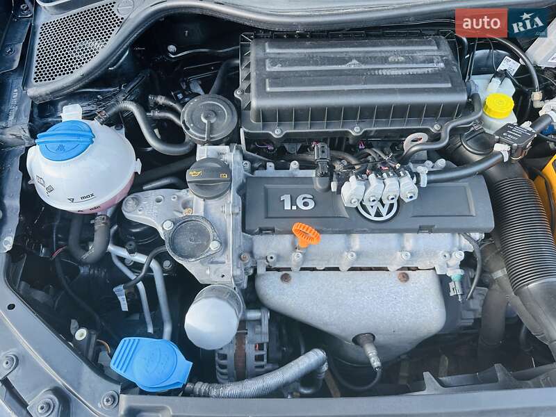 Седан Volkswagen Polo 2011 в Мукачевому