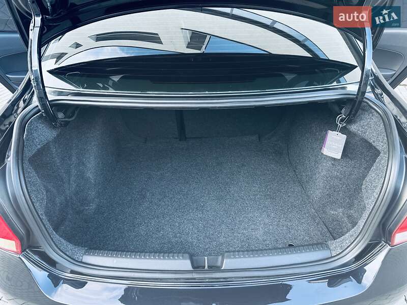 Седан Volkswagen Polo 2011 в Мукачевому