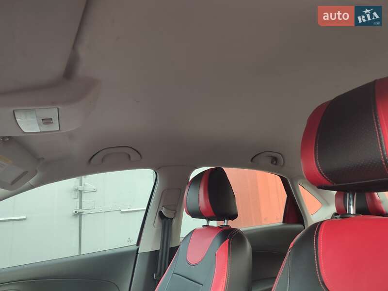 Седан Volkswagen Polo 2012 в Харкові