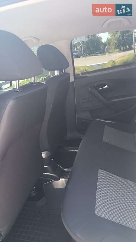 Хэтчбек Volkswagen Polo 2010 в Корсуне-Шевченковском