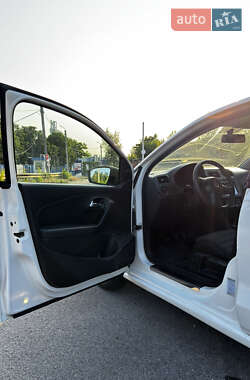 Седан Volkswagen Polo 2011 в 