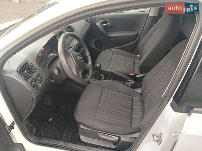 Седан Volkswagen Polo 2017 в Львове