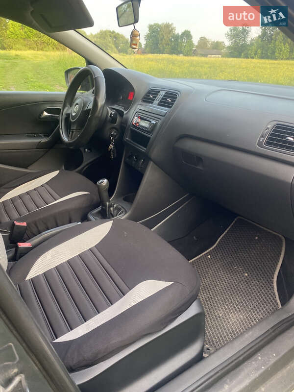 Седан Volkswagen Polo 2012 в Буске