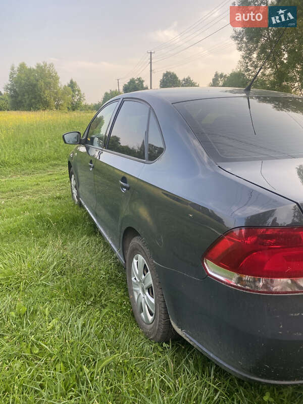 Седан Volkswagen Polo 2012 в Буске