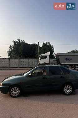 Седан Volkswagen Polo 1998 в 