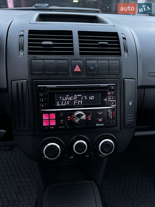 Хетчбек Volkswagen Polo 2007 в Києві