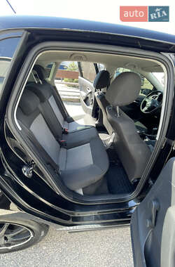 Хэтчбек Volkswagen Polo 2011 в 