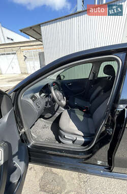 Хэтчбек Volkswagen Polo 2011 в 
