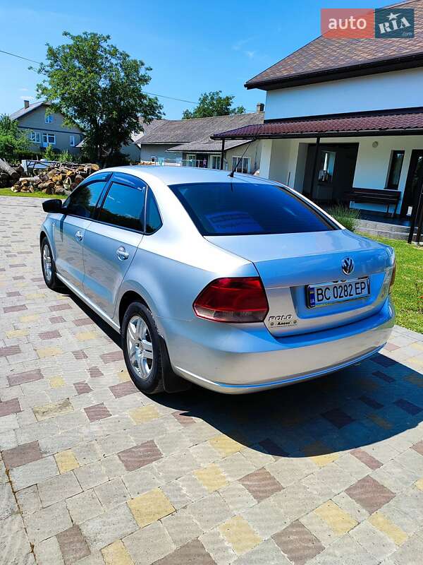 Седан Volkswagen Polo 2011 в Меденичах