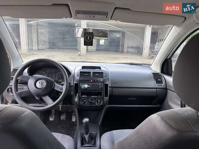 Хетчбек Volkswagen Polo 2003 в Чернівцях