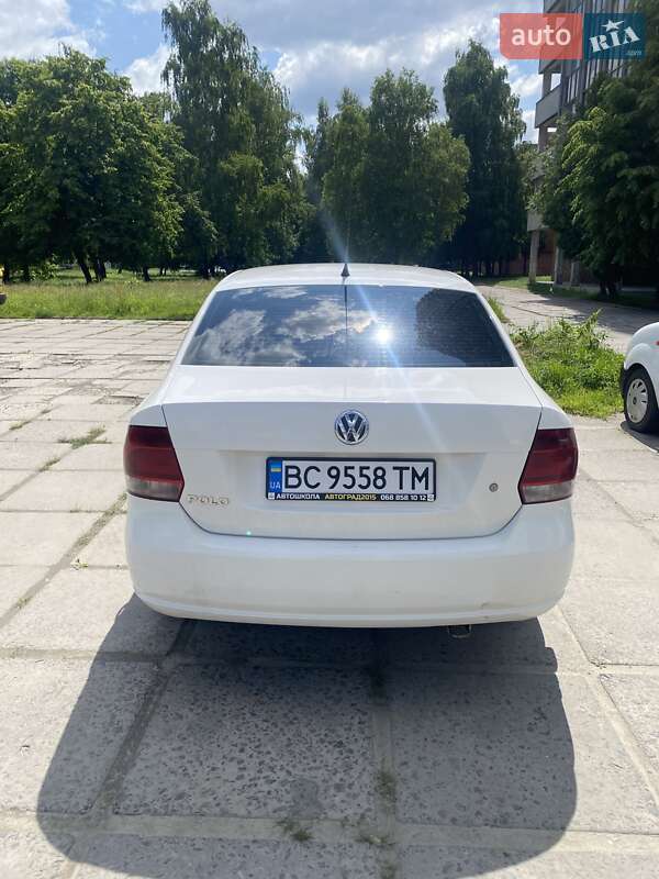 Седан Volkswagen Polo 2011 в Львові