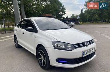 Седан Volkswagen Polo 2011 в 