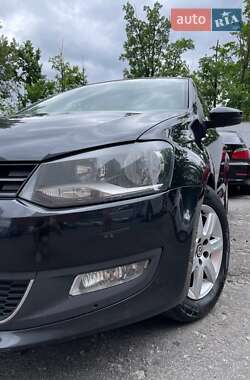 Хэтчбек Volkswagen Polo 2010 в 