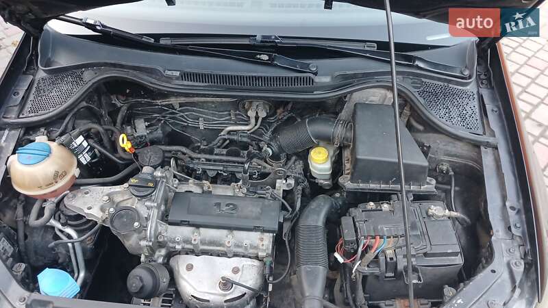 Хэтчбек Volkswagen Polo 2009 в Здолбунове