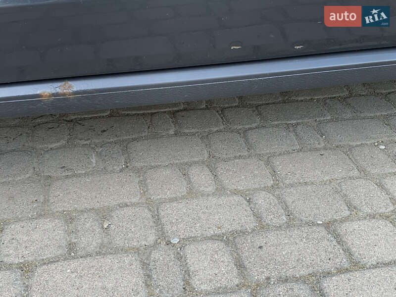 Седан Volkswagen Polo 2012 в Ивано-Франковске