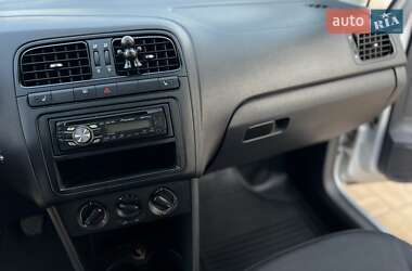Седан Volkswagen Polo 2011 в 