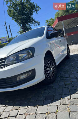 Седан Volkswagen Polo 2016 в Житомире
