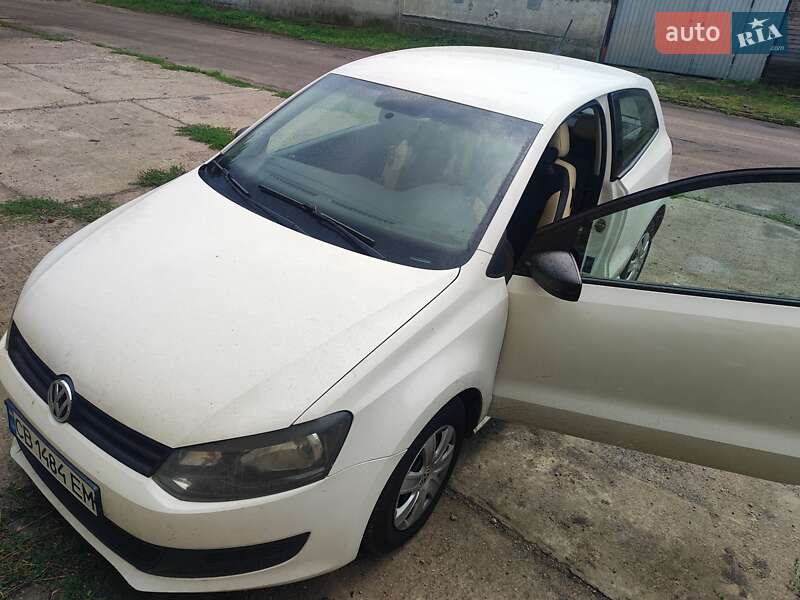 Хэтчбек Volkswagen Polo 2012 в 