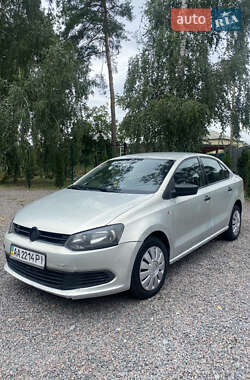 Седан Volkswagen Polo 2013 в Ирпене