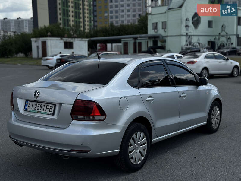 Седан Volkswagen Polo 2018 в Киеве