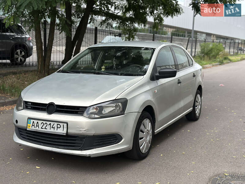 Седан Volkswagen Polo 2013 в 