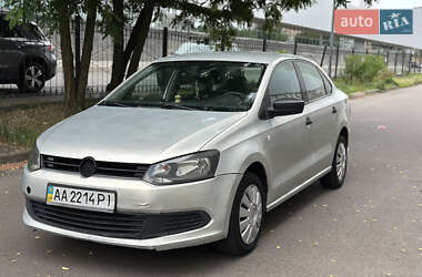 Седан Volkswagen Polo 2013 в 