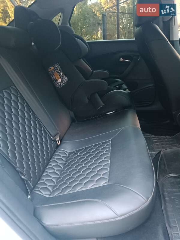 Седан Volkswagen Polo 2017 в Николаеве