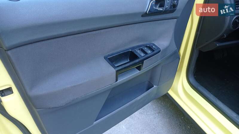 Хетчбек Volkswagen Polo 2003 в Дніпрі