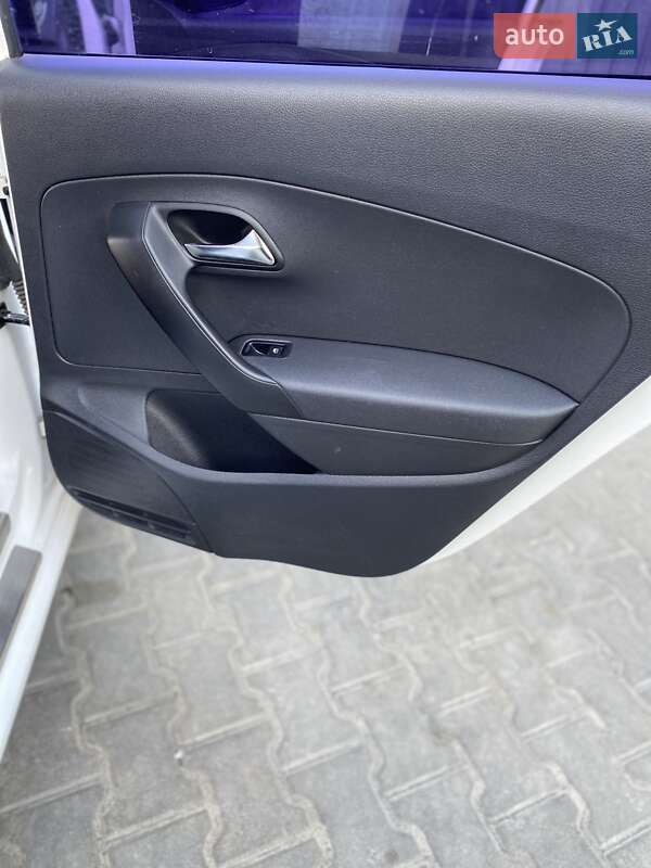 Седан Volkswagen Polo 2013 в Фастове