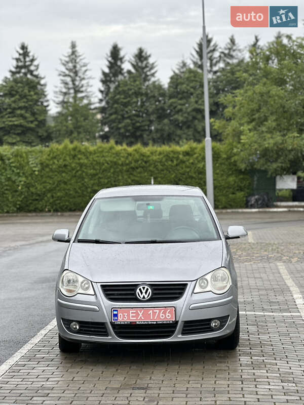 Хэтчбек Volkswagen Polo 2007 в Киверцах