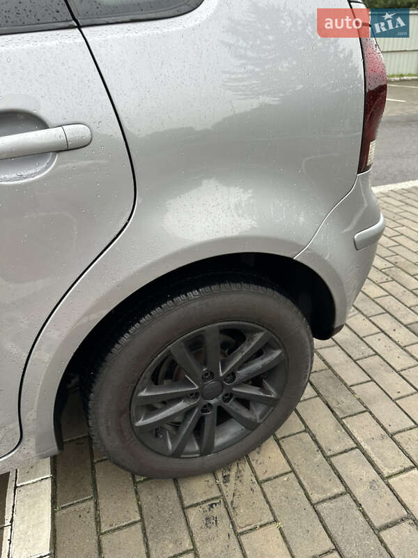 Хэтчбек Volkswagen Polo 2007 в Киверцах