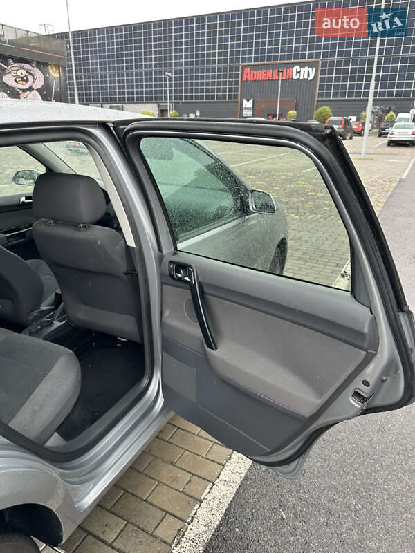 Хэтчбек Volkswagen Polo 2007 в Киверцах