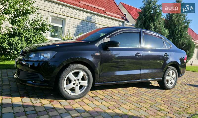 Седан Volkswagen Polo 2013 в Киеве фото 3 Седан Volkswagen Polo 2013 в Киеве