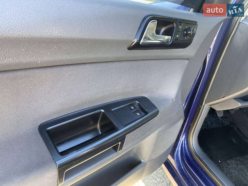 Хетчбек Volkswagen Polo 2002 в Самборі