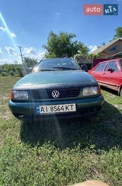 Седан Volkswagen Polo 1997 в Виннице