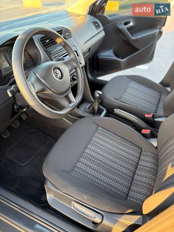 Седан Volkswagen Polo 2017 в Львове